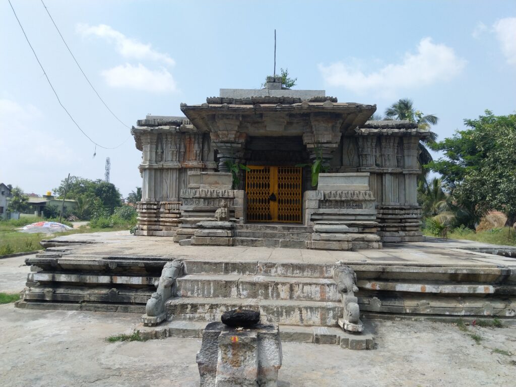 Kashi Vishweshwara Temple, front view