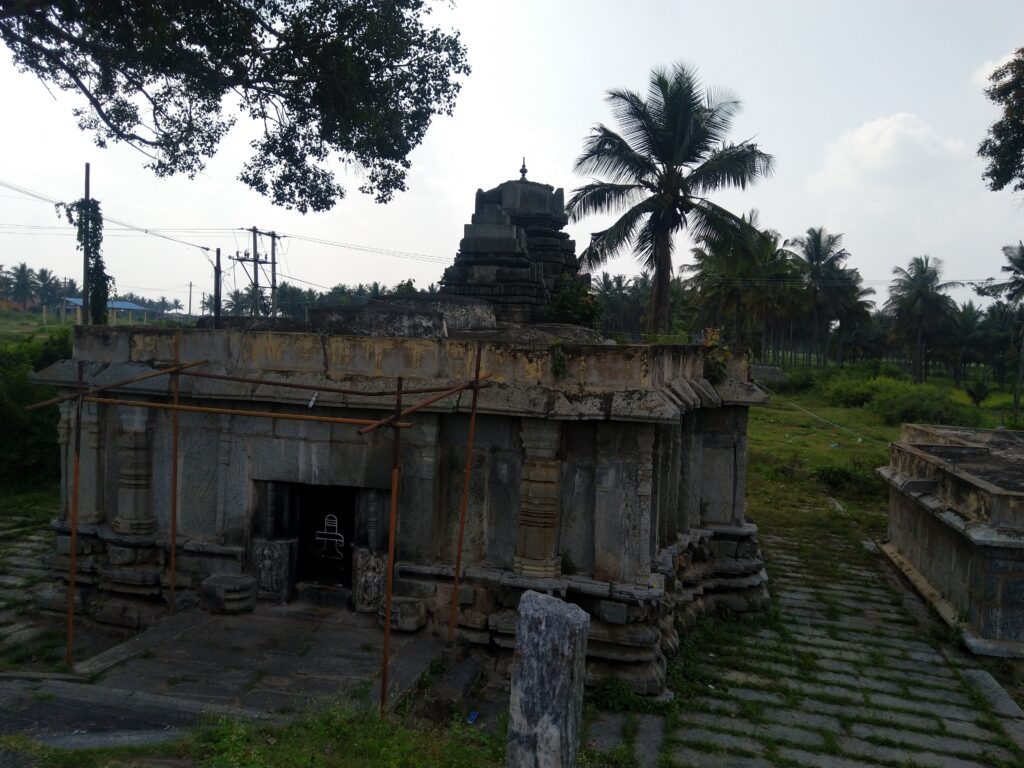 Mahalingeshwara temple in Santhebachalli