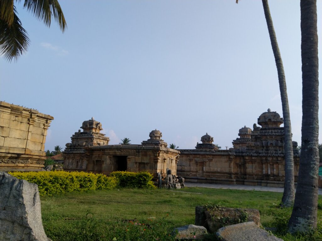 Kambadahalli temple complex