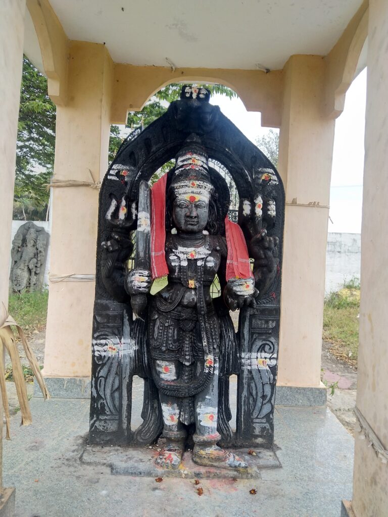 Veerabhadreshwara at the entrance of Machalaghatta Malleshwara temple