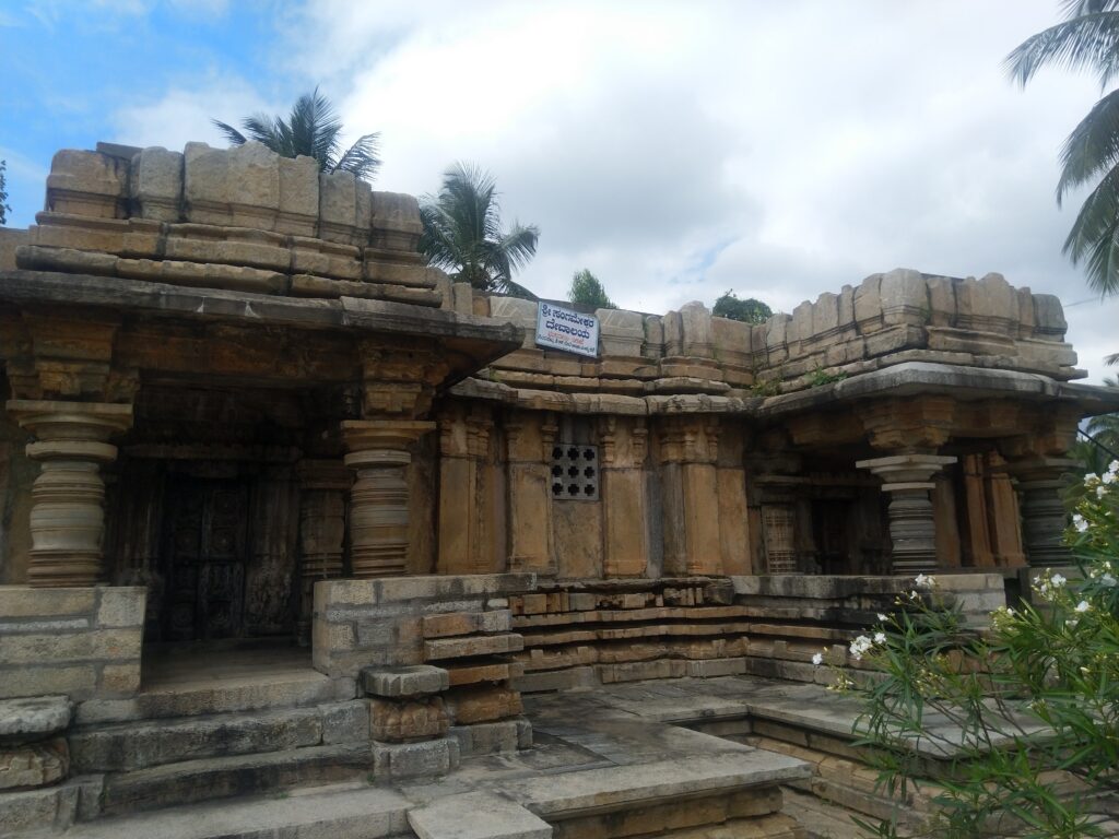 Sangameshwara temple in Sindhughatta