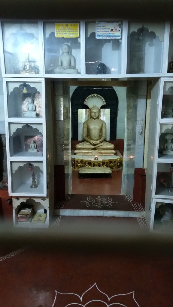 Main deity at Jinnathapura